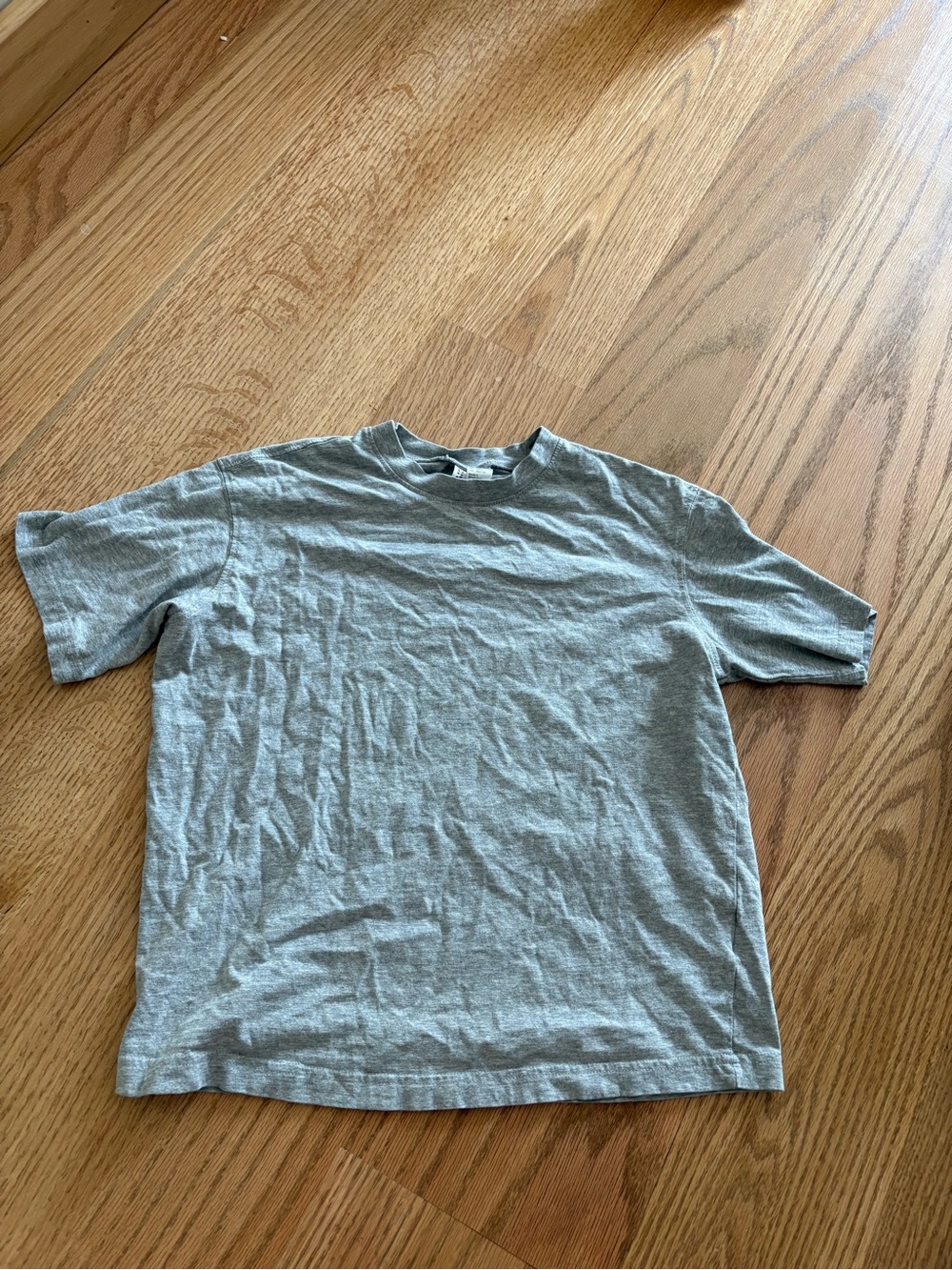 H&M tee